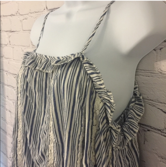 American Eagle Cold Shoulder Top - Picture 4 of 8